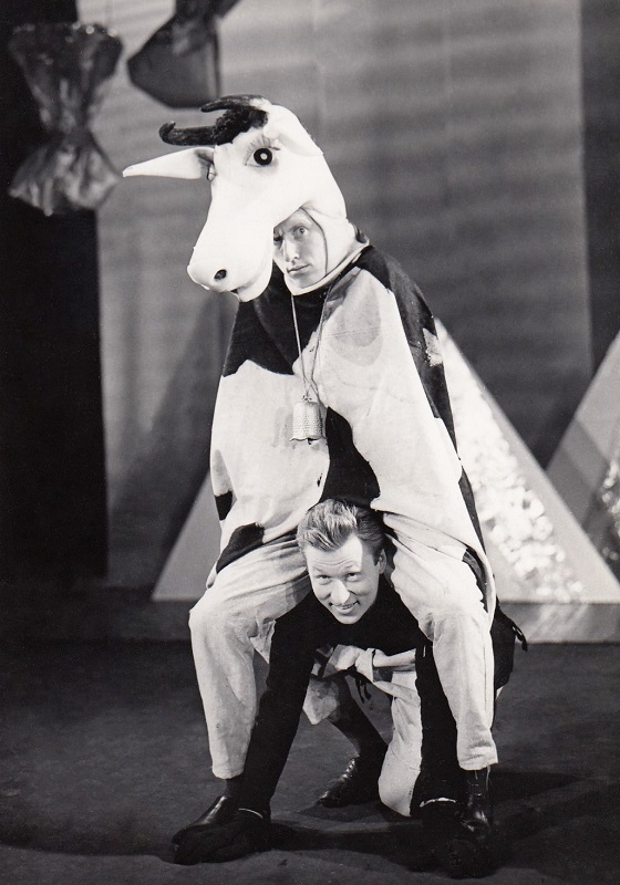 File:Tuuling, Margus (Lehm (pea) – Margus Tuuling, Lehm – Mauri Raus. „Viguritega võlukepike”, näärikava. Noorsooteater, 1966, erakogu).jpg